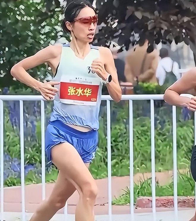 传几乎每个月都在参赛评论区被骂关闭开元棋牌网站后续！女护士夺冠被网曝(图5)